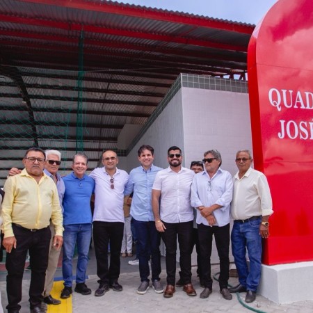Hugo Motta participa das comemorações de 144 anos de Brejo do Cruz e anuncia novos investimentos