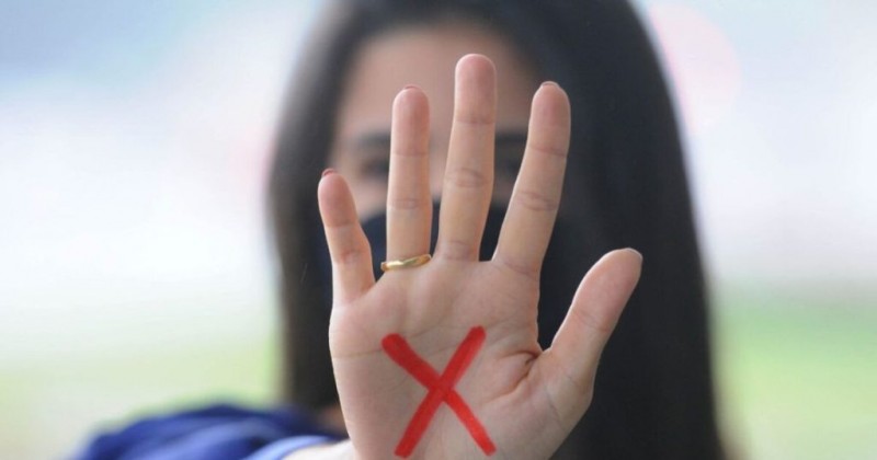 Grupos reflexivos para homens diminuem reincidência de violência contra mulheres
