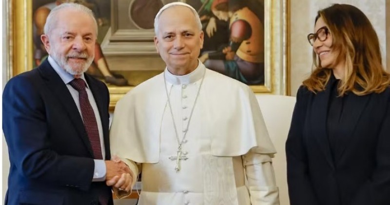 Lula se encontra com papa Leão XIV no Vaticano, fala sobre a fome e faz convite para a COP 30