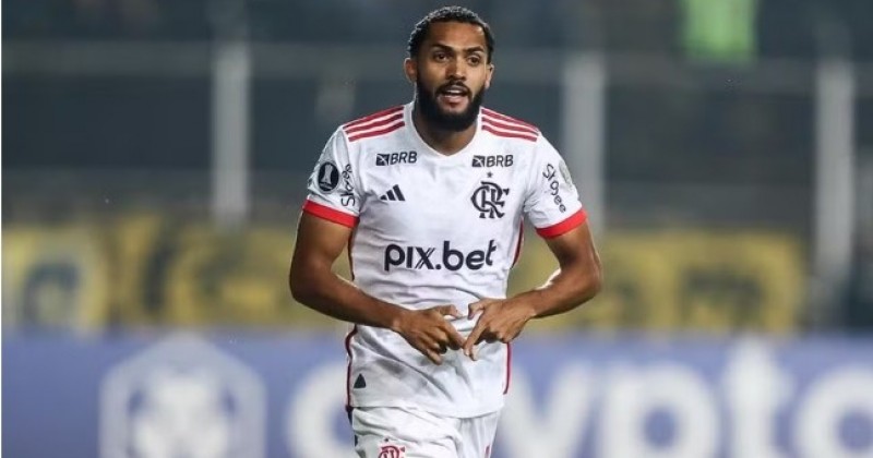 Promessa de minutos e falta de prestígio: Juninho completa 9 meses no Flamengo