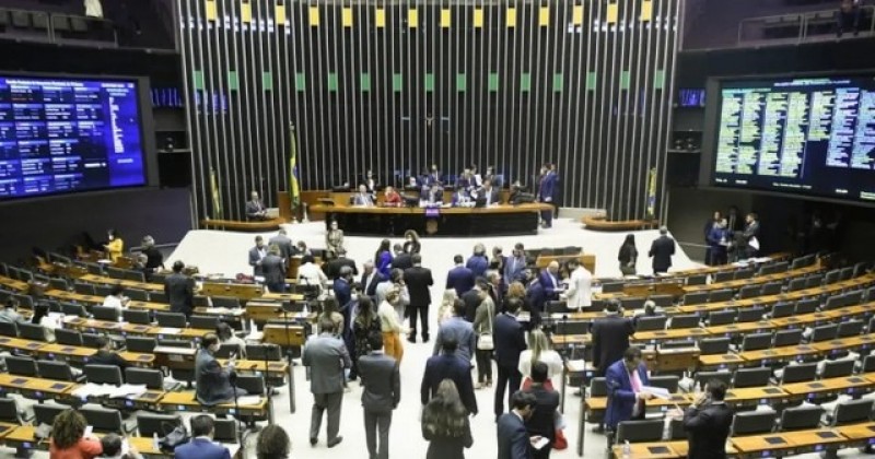 Um mês após urgência aprovada, projeto da dosimetria 'esfria' na Câmara