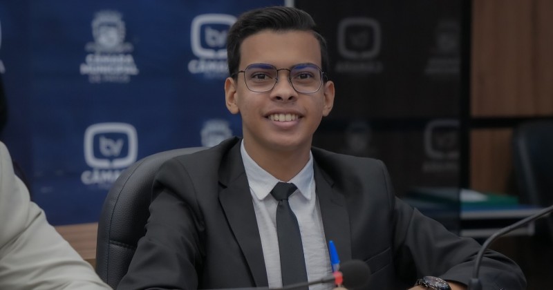 Vereador Jônatas Kaiky sai em defesa da gestão Nabor após acusações sobre a educação