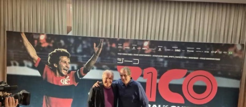 Com jogadores do Flamengo na plateia, Zico lan�a document�rio sobre sua hist�ria