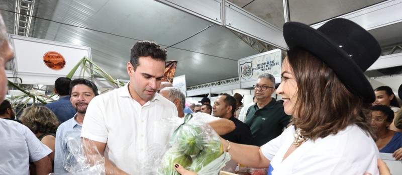Governador Lucas Ribeiro participa do encerramento da 2� Expo Patos na Capital do Sert�o