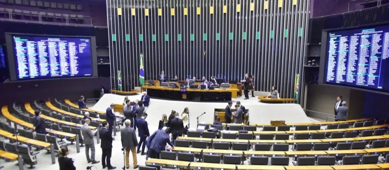Comiss�o da C�mara aprova texto-base da PEC que acaba com escala 6x1