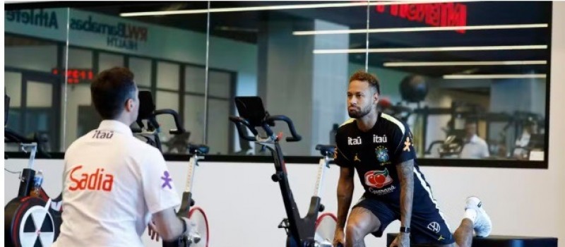 Neymar passa por exames, e CBF fala em 'boa evolu��o'
