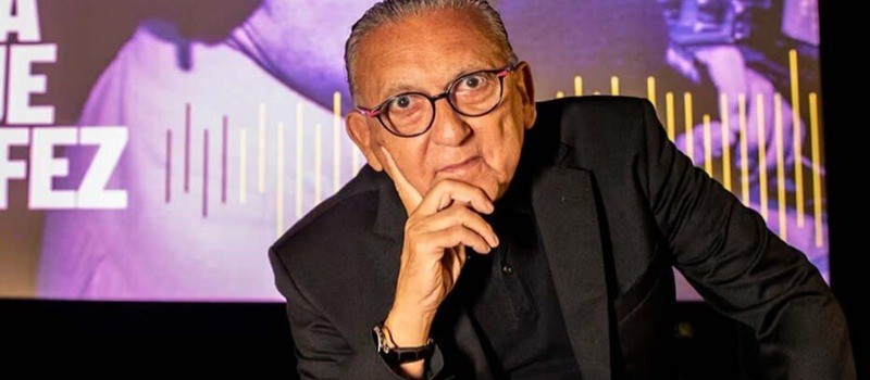 Galvo Bueno  internado com pneumonia em hospital de So Paulo