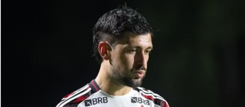Flamengo aumenta lista de piores atua��es com Filipe Lu�s em 1� vit�ria no Brasileir�o