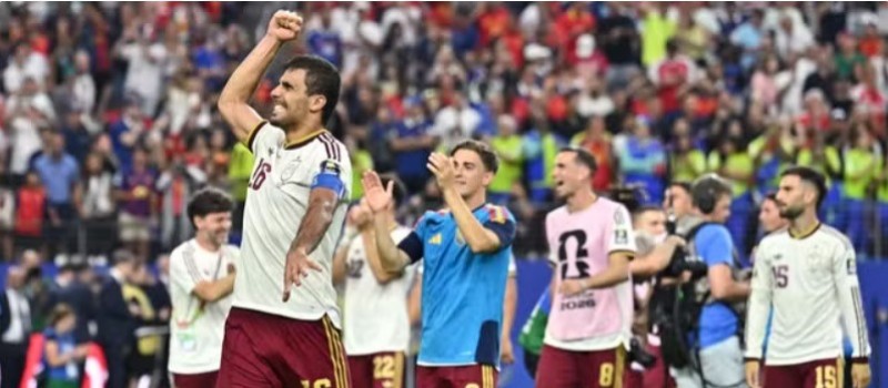 Espanha domina a Fran�a com direito a 'ol�', faz 2 a 0 e avan�a � final da Copa