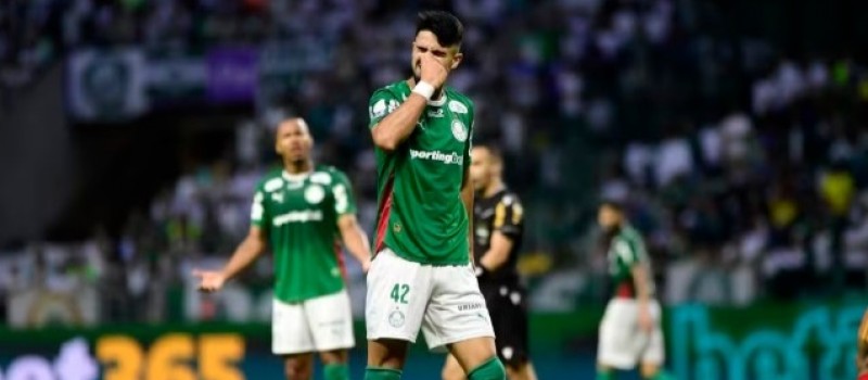 Frustrante, Palmeiras n�o se salva nem com Flaco-Roque e preocupa com trope�os