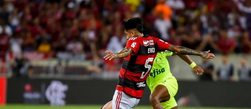 Com ofertas na mesa, Pulgar aguarda resposta do Flamengo at� semana que vem