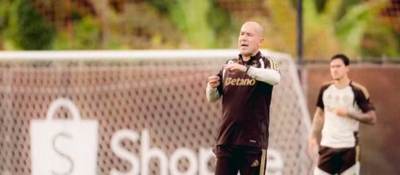 Fla se reapresenta visando nova arrancada com Jardim, recuperar atletas e virar p�gina