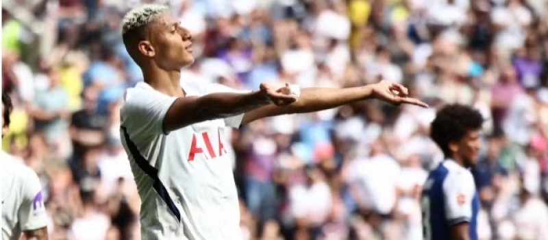 Tottenham avisa que n�o pode emprestar Richarlison ao Vasco mesmo jogador aceitando