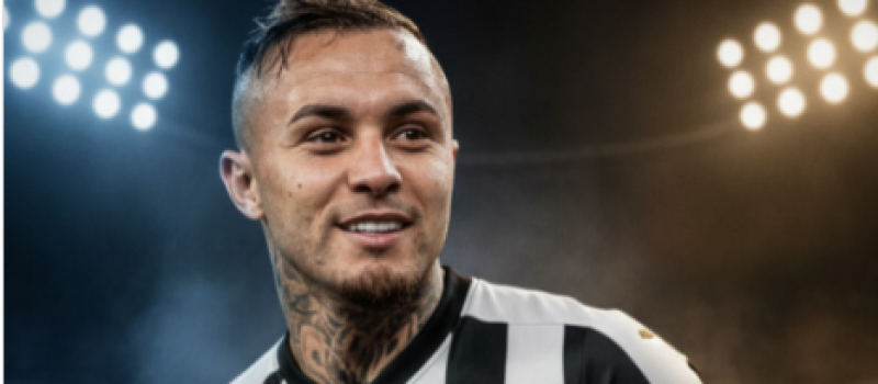 Cebolinha deixa o Flamengo e chega a S�o Paulo para vestir a camisa do Santos