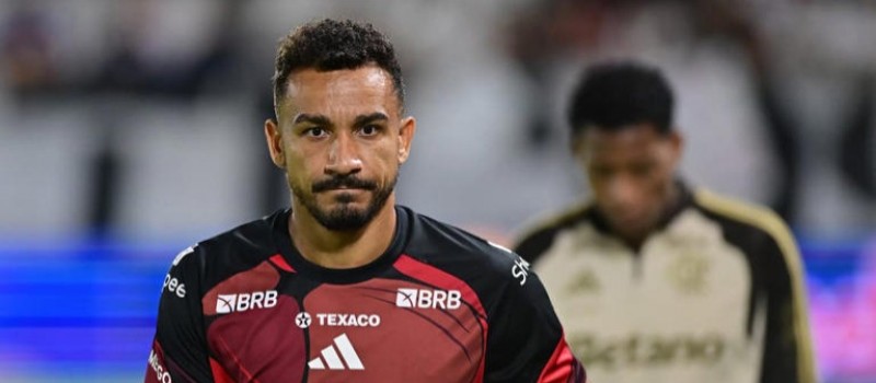 Danilo avan�a por renova��o com Flamengo e deve assinar novo contrato nesta semana