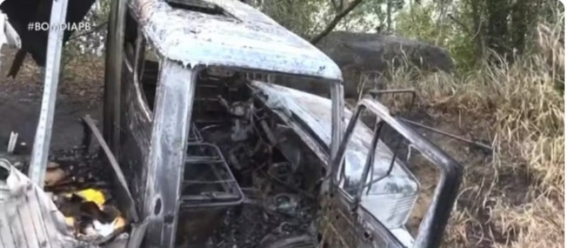 [V�DEO] Caminh�o pega fogo na BR-230, em Campina Grande, ap�s acidente