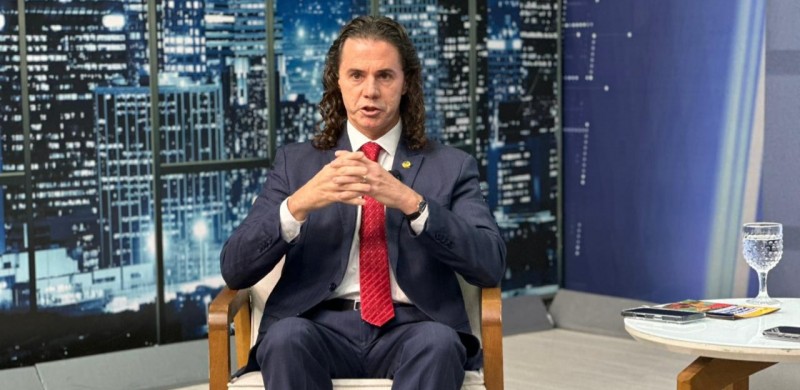 'Tema vencido', diz Ven� sobre possibilidade de Lula apoiar tr�s senadores na Para�ba