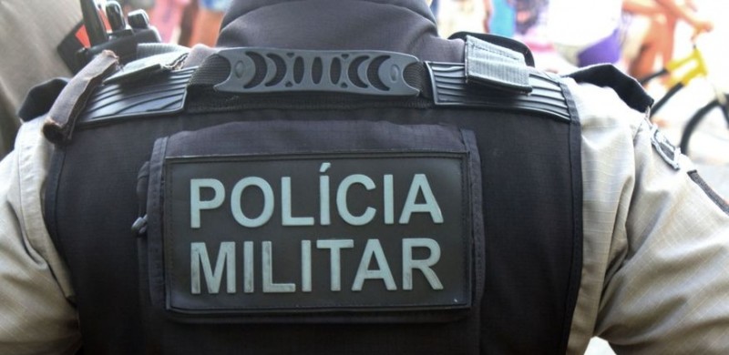 PM prende na madrugada dois homens em Patos com tornozeleira eletr�nica no meio da rua