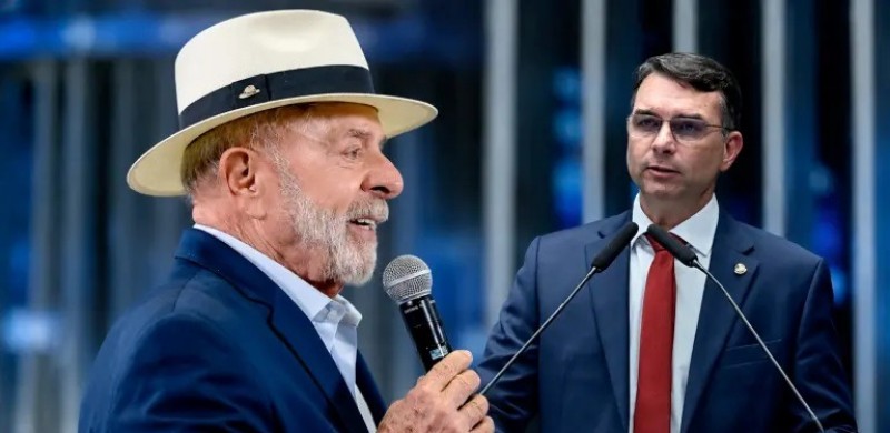 Datafolha: Lula abre 8 pontos sobre Fl�vio Bolsonaro no 1� turno