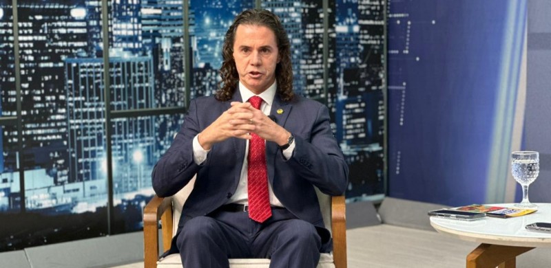 Senador Veneziano afirma que votar� a favor do fim da escala 6x1 na CCJ