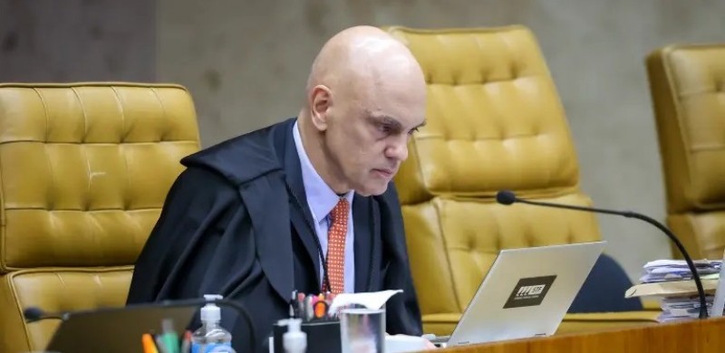 Moraes se declara impedido de votar em recurso habeas corpus para Bolsonaro