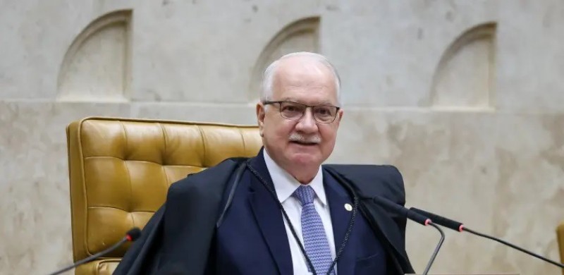 Presidente do STF suspende decis�es de Andr� Mendon�a e Dino sobre diretor-geral da PF