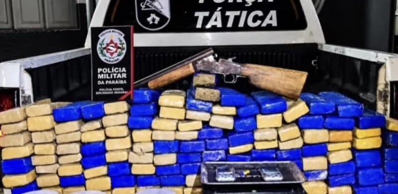 Pol�cia apreende 145 tabletes de maconha e arma durante opera��o em Campina Grande