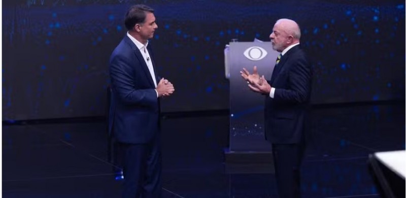 Ricardo Coutinho chama Fl�vio Bolsonaro de 'moleque' por performance em debate: 'sem postura'