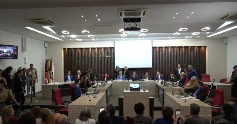 Deusdete Queiroga e Taciano Diniz tomam posse como conselheiros do TCE-PB