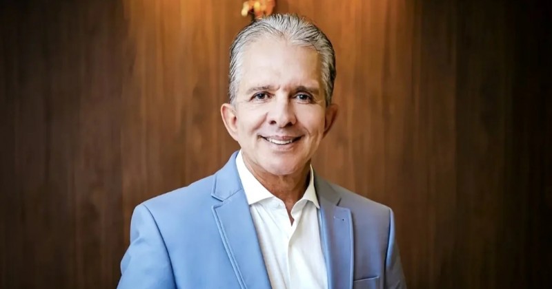 Em carta aberta, Nabor se despede dos secret�rios e auxiliares, pede desculpas por falhas e agradece a todos