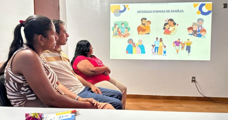 Novas fam�lias de Patos iniciam forma��o para o Servi�o de Fam�lia Acolhedora 