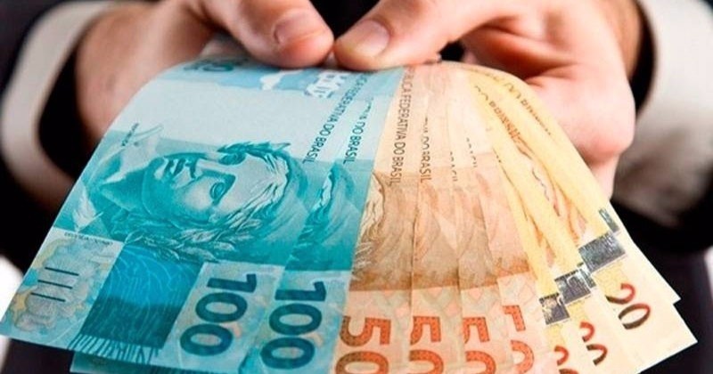 Aposentados e pensionistas do INSS da Para�ba ter�o 13� antecipado para abril e maio