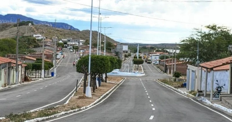 Prefeitura cancela shows pelos 32 anos de Areia de Bara�nas, mas mant�m celebra��o de Padre Fabr�cio