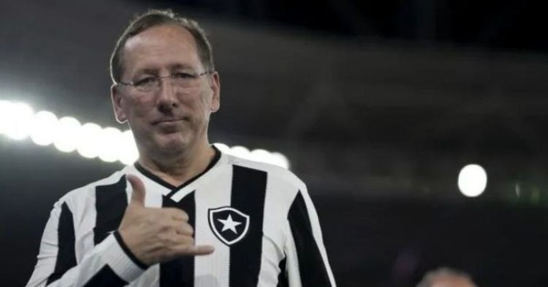 Textor segue 'no comando' e Botafogo encaminha venda de Barboza ao Palmeiras