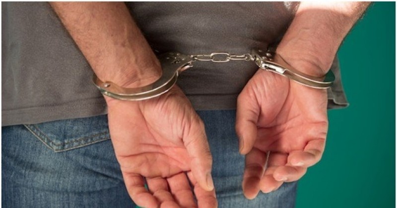 Homem � preso minutos ap�s furto em farm�cia no bairro Jatob�, em Patos