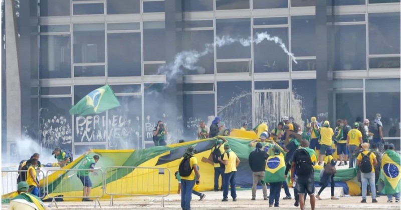 Organiza��es sociais criticam derrubada de veto ao Projeto da Dosimetria