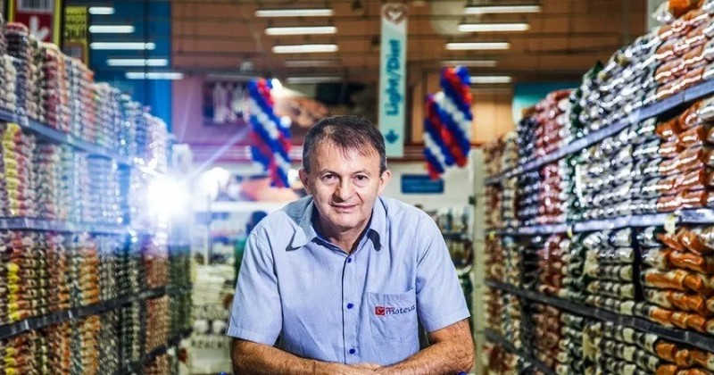 Ele foi garimpeiro e hoje fatura R$ 43 bilh�es com o terceiro maior supermercado do Brasil


