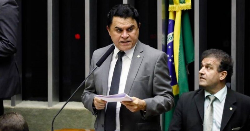 Dep. Wilson Santiago paga R$ 203 mil da cota parlamentar aos sobrinhos para alugar SUV 