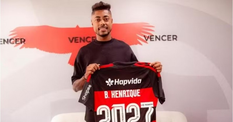 Flamengo anuncia renova��o com Bruno Henrique at� o final de 2027