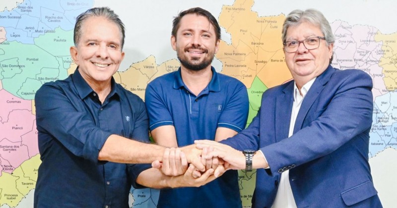 Prefeito de Cacimba de Areia refor�a apoio a Jo�o Azev�do e Nabor para o Senado