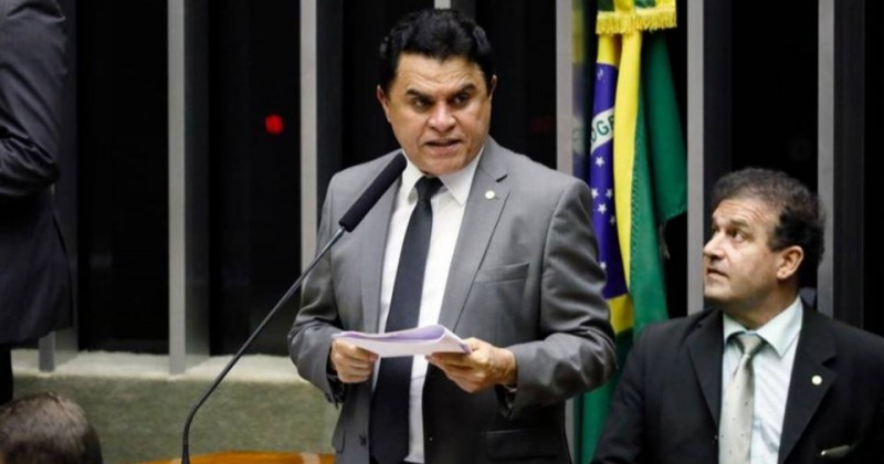MP e C�mara miram deputado paraibano que alugou carros em empresa dos sobrinhos
