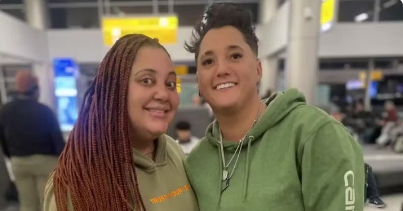 As colegas de trabalho que tinham a mesma tatuagem e descobriram que eram irm�s