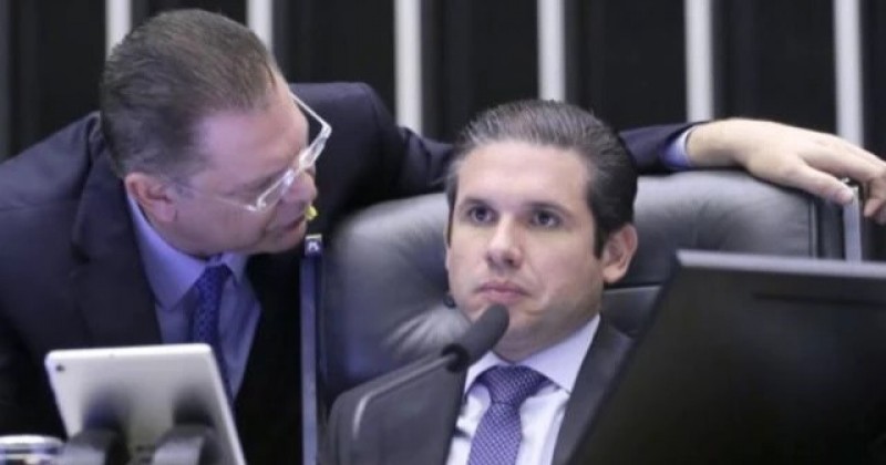 S�stenes Cavalcante protocola nova PEC da Anistia ap�s Moraes suspender dosimetria