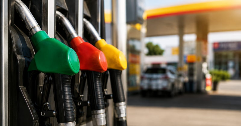 Gasolina comum mais barata pode ser encontrada em Patos a R$ 6,39; varia��o com mais cara � de 90 centavos