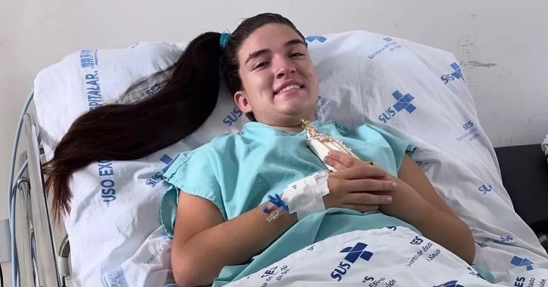 [MILAGRE] Jovem Maria Rita que perdeu irm� em acidente em Patos recebe alta hospitalar dez dias ap�s a trag�dia