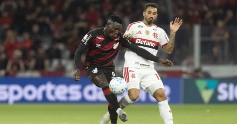 An�lise: Flamengo sobrevive a frango e meio remendado e mant�m luta pela lideran�a