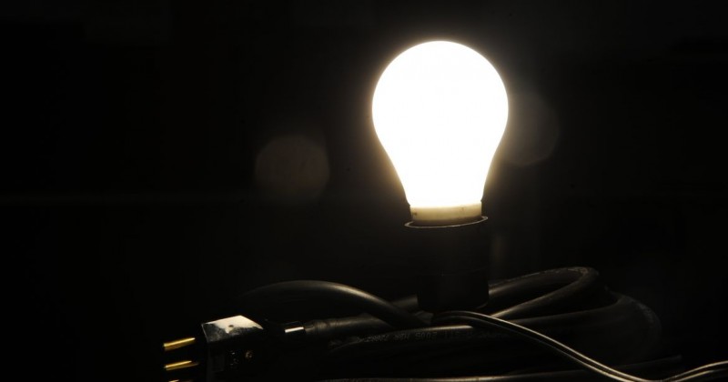 Bandeira vermelha deve elevar conta de luz nos pr�ximos meses