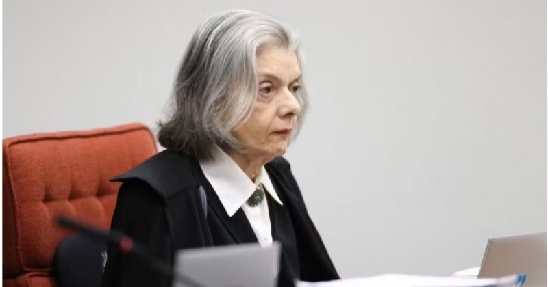 Ministra C�rmen L�cia vota para derrubar flexibiliza��o da Lei da Ficha Limpa