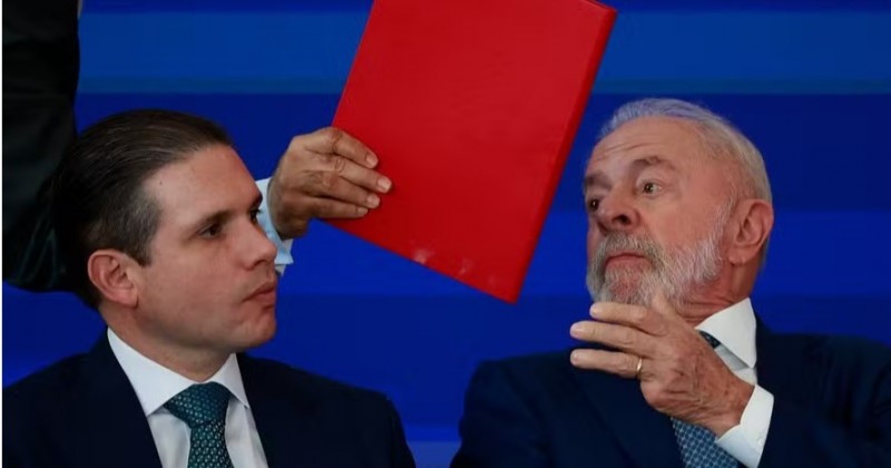 Proposta para fim da escala 6x1 prev� 2 folgas j� em 2026; transi��o para 40 horas ser� em 1 ano, diz Motta