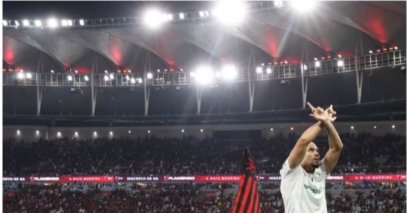 Paulinho � suspenso por comemora��o contra o Fla ap�s recurso do STJD